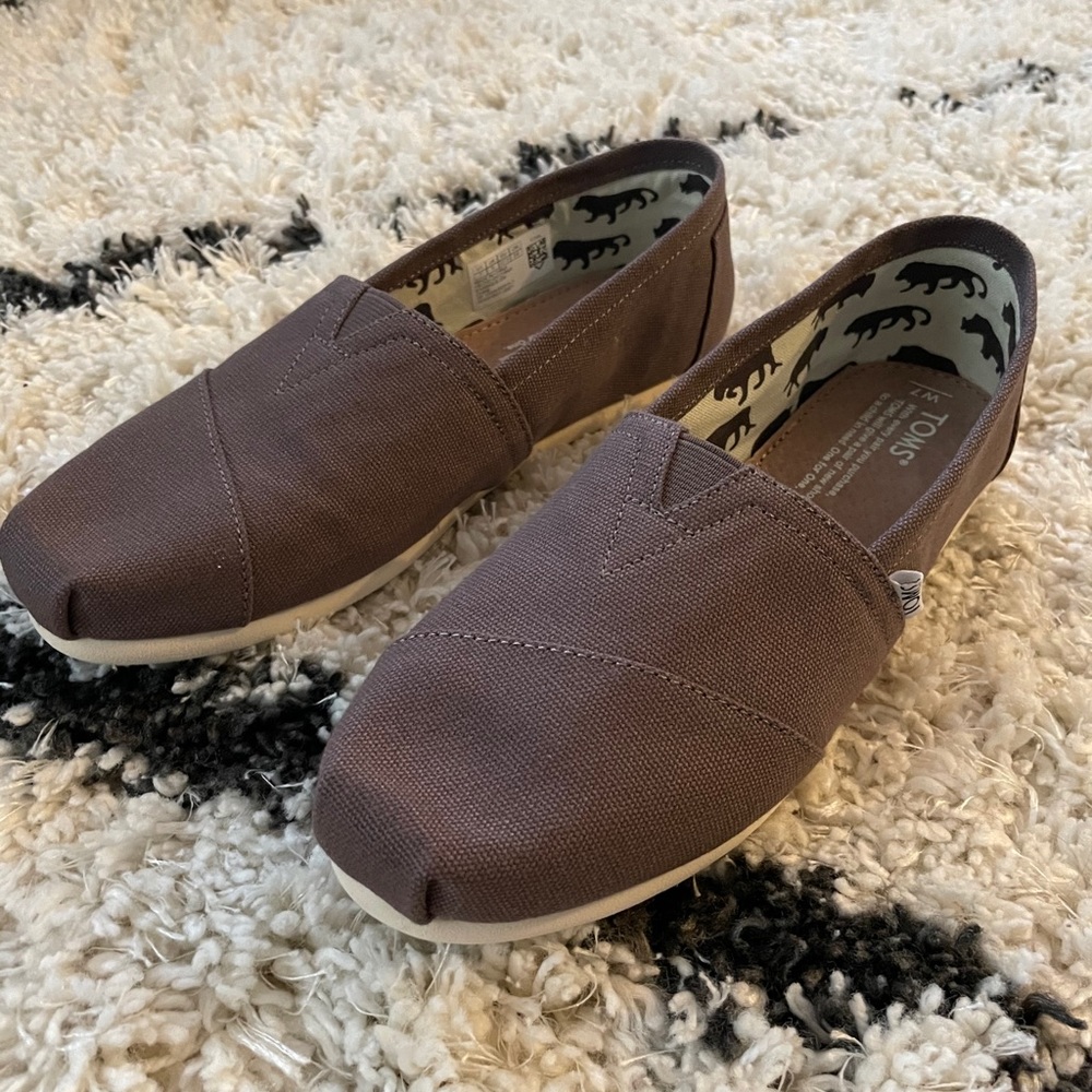 COPY - Brand new gray Toms